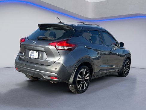 Used 2020 Nissan Kicks SR image 11