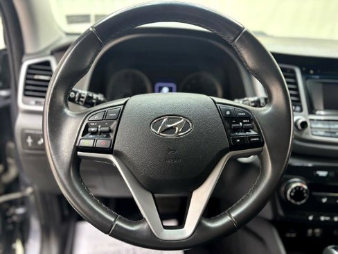 Used 2016 Hyundai Tucson Sport image 15