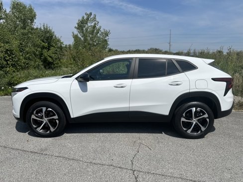 Used 2024 Chevrolet Trax RS w/ Driver Confidence Package image 9