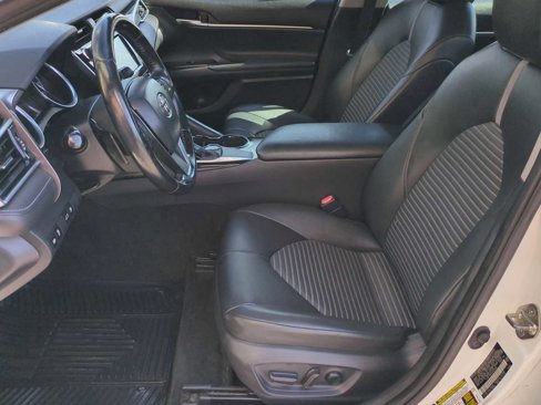 Used 2018 Toyota Camry SE image 16