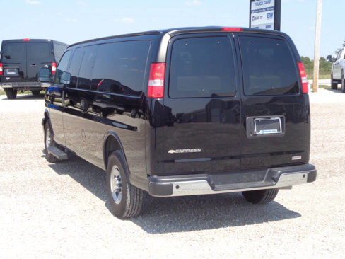 Used 2024 Chevrolet Express 3500 LT w/ LT Preferred Equipment Group image 9
