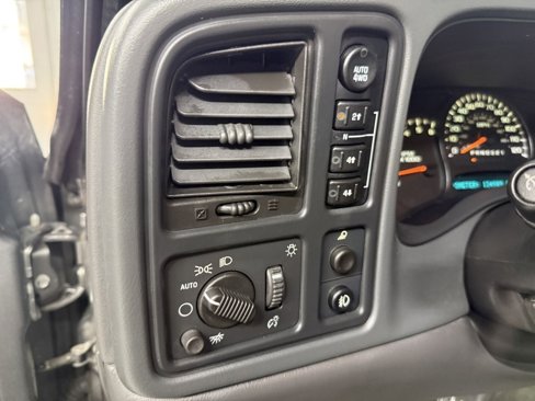 Used 2007 Chevrolet Silverado 1500 LT w/ Extended Cab Value Package image 11