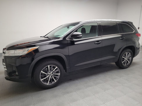 Used 2017 Toyota Highlander XLE image 2