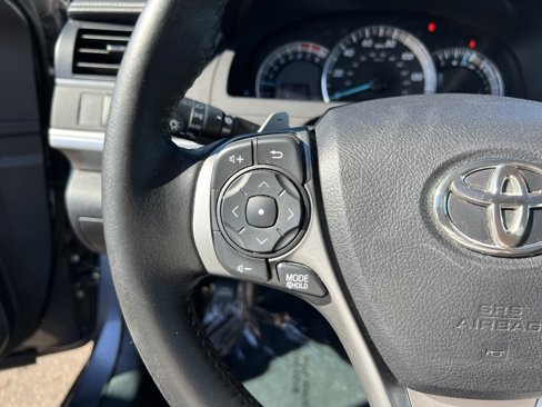 Used 2014 Toyota Camry L image 15