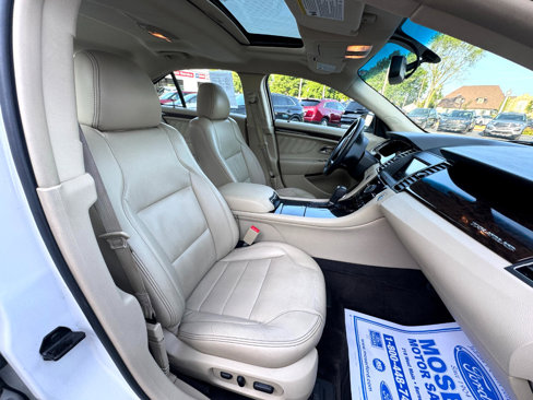 Used 2013 Ford Taurus Limited image 22