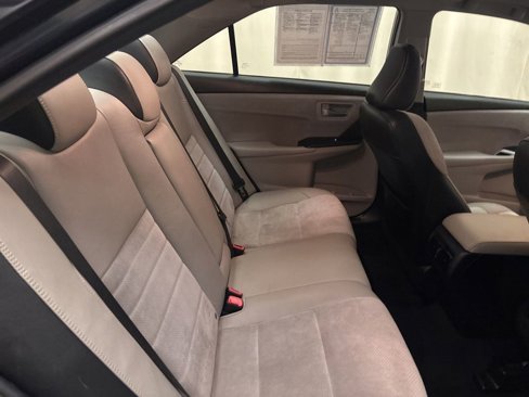 Used 2017 Toyota Camry XSE image 22