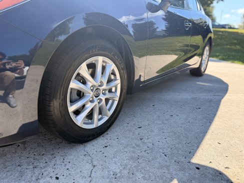 Used 2016 MAZDA MAZDA3 i Touring w/ Popular Equipment Package image 16