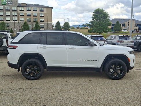 Used 2024 Jeep Grand Cherokee Limited w/ Black Appearance Package image 7