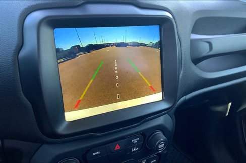 Used 2022 Jeep Renegade Latitude w/ Convenience Group image 26