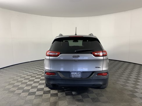 Used 2017 Jeep Cherokee Latitude w/ Safety/Convenience Group image 8