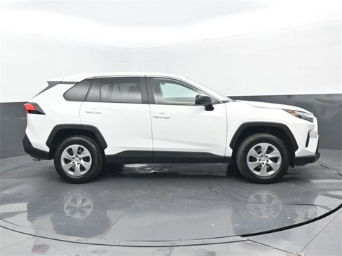 Used 2023 Toyota RAV4 LE image 2
