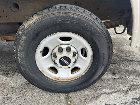 Used 2009 GMC Sierra 2500 W/T image 11