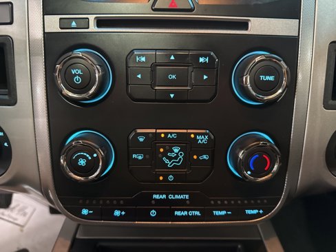 Used 2016 Ford Expedition XLT image 20