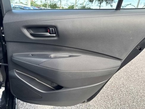Used 2023 Toyota Corolla LE image 18