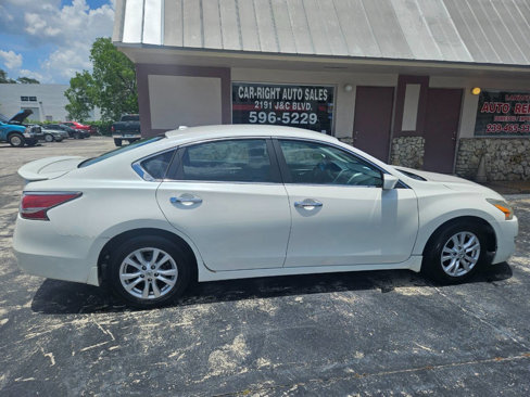 Used 2014 Nissan Altima 2.5 S w/ Sport Value Package image 4