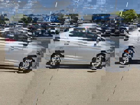 Used 2018 Hyundai Elantra SE w/ Cargo Package image 2