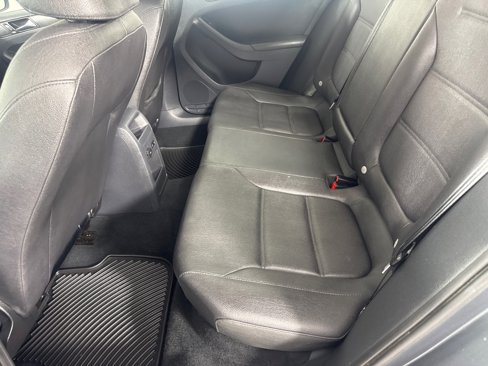 Used 2011 Volkswagen Jetta SE image 18