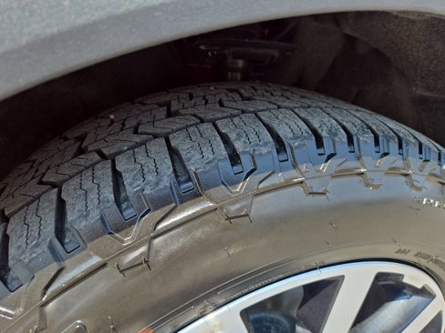 Used 2021 Ford Escape Titanium image 11