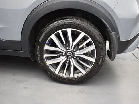 Used 2023 Nissan Kicks SV image 35