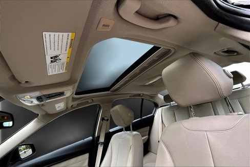 Used 2015 BMW 328i Sedan w/ Premium Package image 14