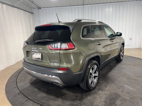 Used 2019 Jeep Cherokee Limited w/ Luxury Group image 9