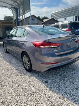 Used 2017 Hyundai Elantra SE image 17