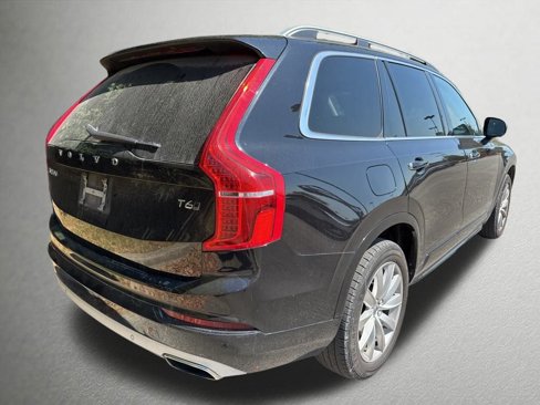 Used 2017 Volvo XC90 T6 Momentum w/ Vision Package image 3
