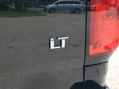 Used 2018 Chevrolet Colorado LT image 9