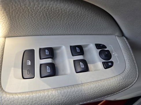 Used 2022 Volvo S60 B5 Momentum image 26