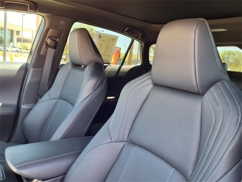 Used 2023 Toyota Venza Limited image 28