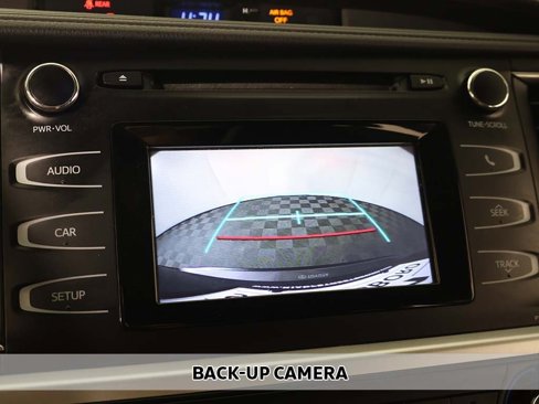 Used 2019 Toyota Highlander LE image 4