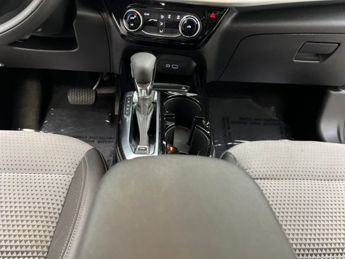 Used 2024 Chevrolet Trax LT image 36