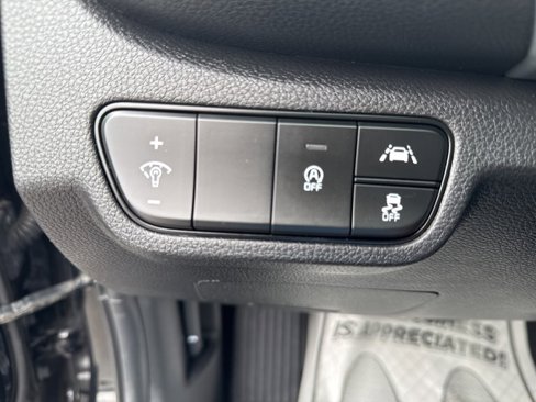 Used 2023 Kia Seltos LX image 19
