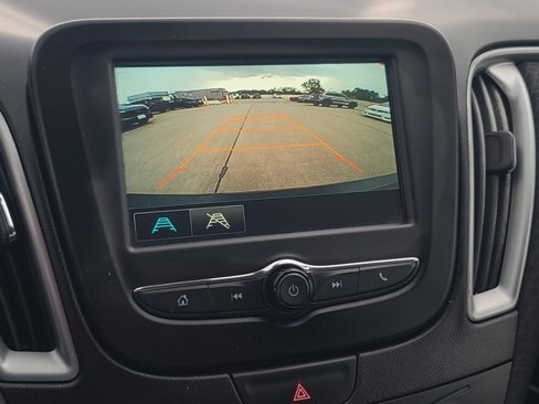 Used 2018 Chevrolet Malibu LS image 22