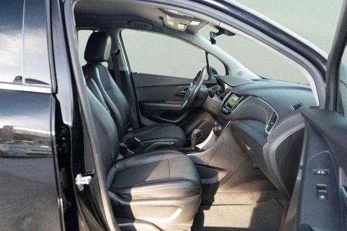 Used 2019 Chevrolet Trax LT w/ LT Convenience Package image 23