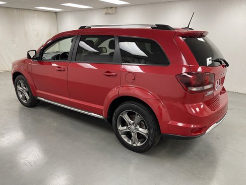 Used 2019 Dodge Journey Crossroad image 3