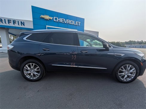 Used 2023 Buick Enclave Premium w/ Experience Buick Package image 3