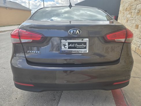 Used 2017 Kia Forte LX image 14