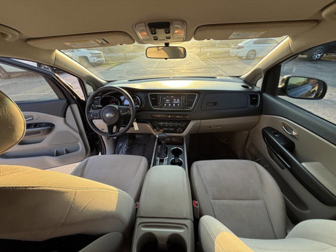 Used 2019 Kia Sedona LX image 15