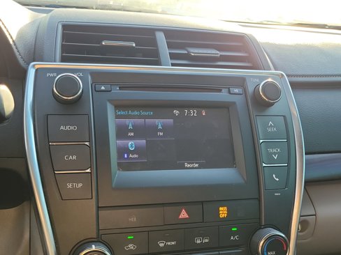 Used 2017 Toyota Camry LE image 26