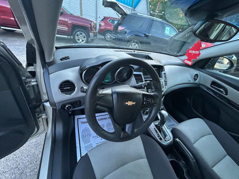 Used 2014 Chevrolet Cruze LS image 5