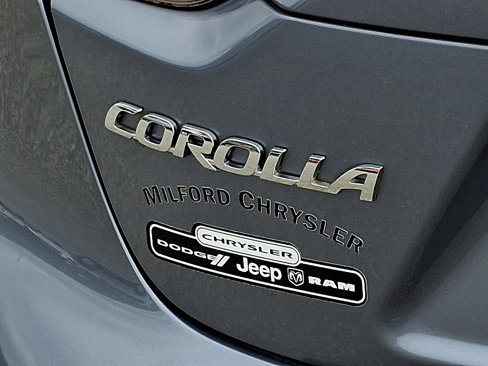 Used 2022 Toyota Corolla LE image 29
