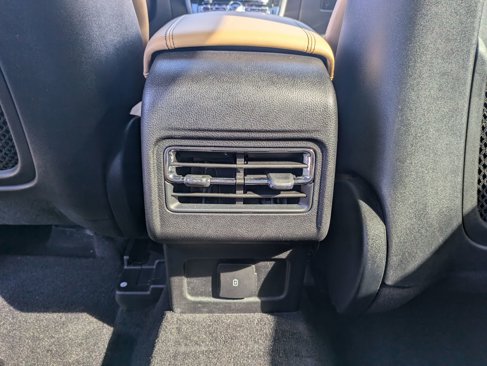 Used 2021 Lincoln Corsair Reserve image 23
