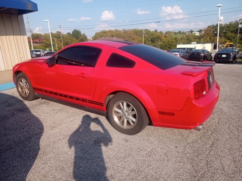 Used 2007 Ford Mustang Coupe image 2