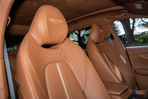 Used 2025 Aston Martin DBX 707 image 16