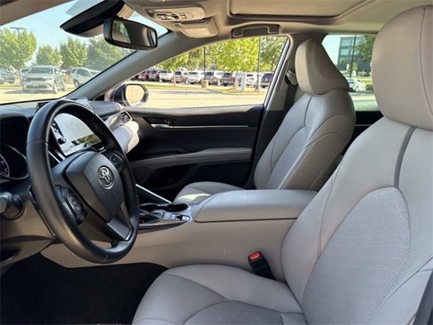 Used 2021 Toyota Camry XSE w/ Cold Weather Package image 21
