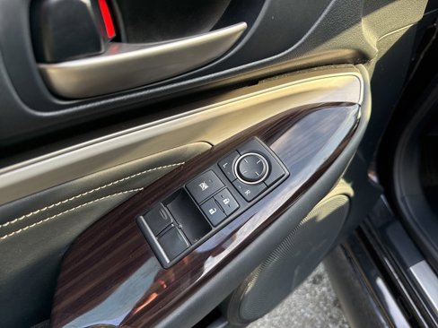 Used 2017 Lexus RC 200t image 12