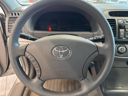 Used 2005 Toyota Camry LE image 17