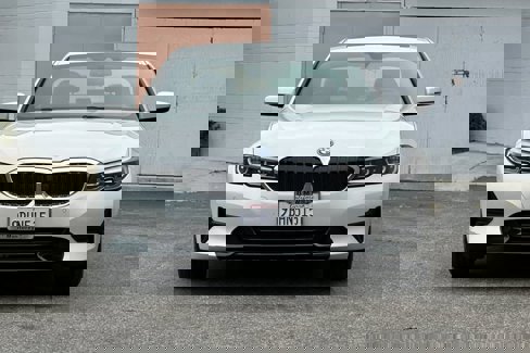 Certified 2022 BMW 330e w/ Premium Package image 11