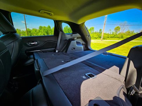 Used 2021 Jeep Cherokee Latitude Lux w/ Comfort/Convenience Group image 37